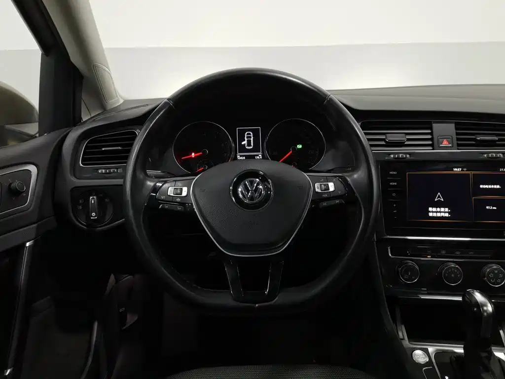 Volkswagen Golf — миниатюра 11