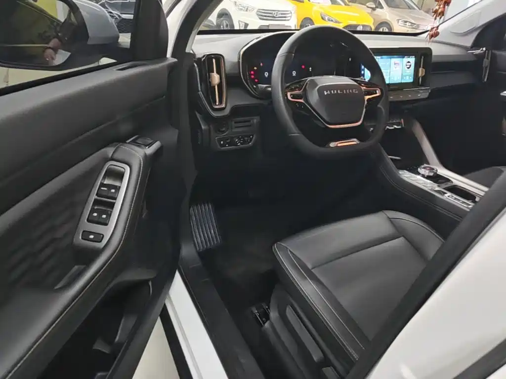 Wuling Xingyun — миниатюра 15
