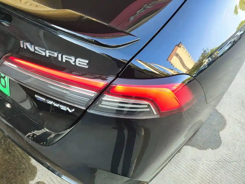 Honda Inspire PHEV — миниатюра 8