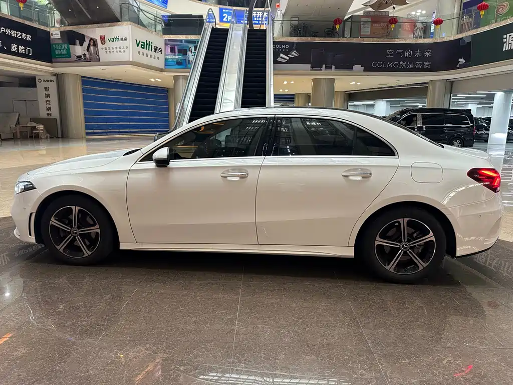 Mercedes-Benz A-Class — миниатюра 17