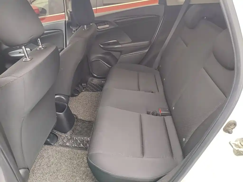 Honda Fit — миниатюра 17