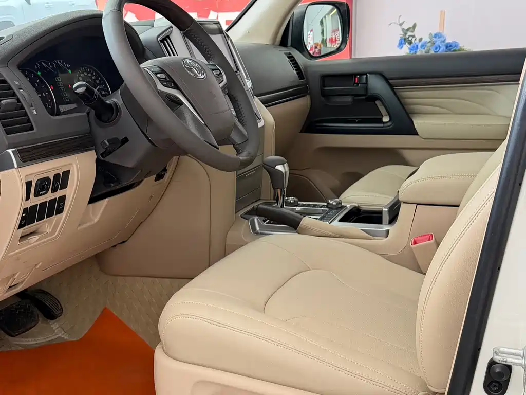 Toyota Land Cruiser — миниатюра 4