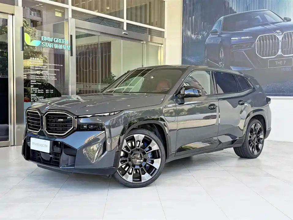 BMW  XM
