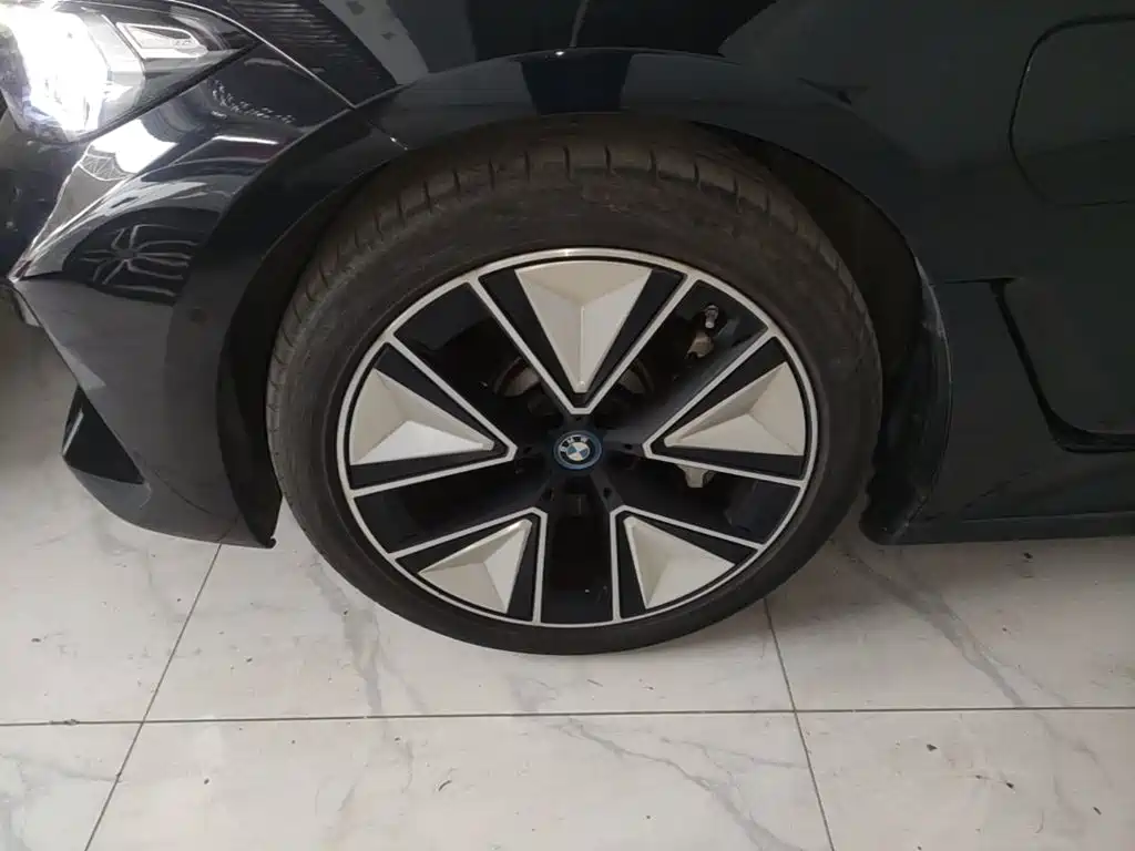 BMW i3 — миниатюра 23
