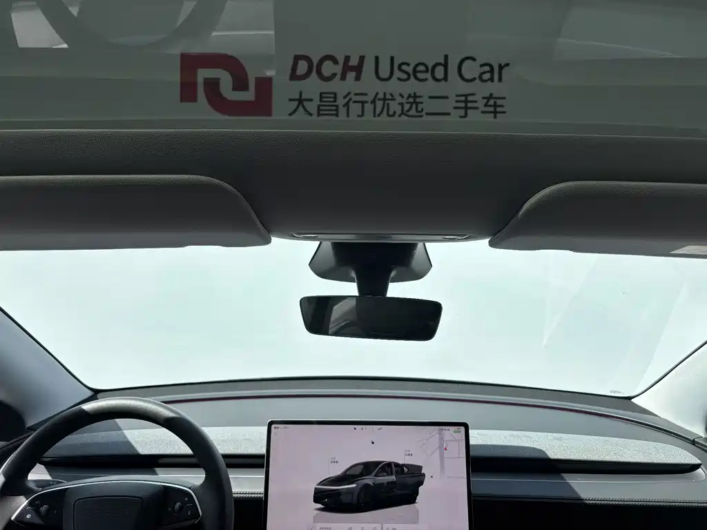 Tesla Model Y — миниатюра 14