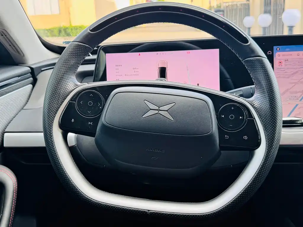 XPeng P7 — миниатюра 20