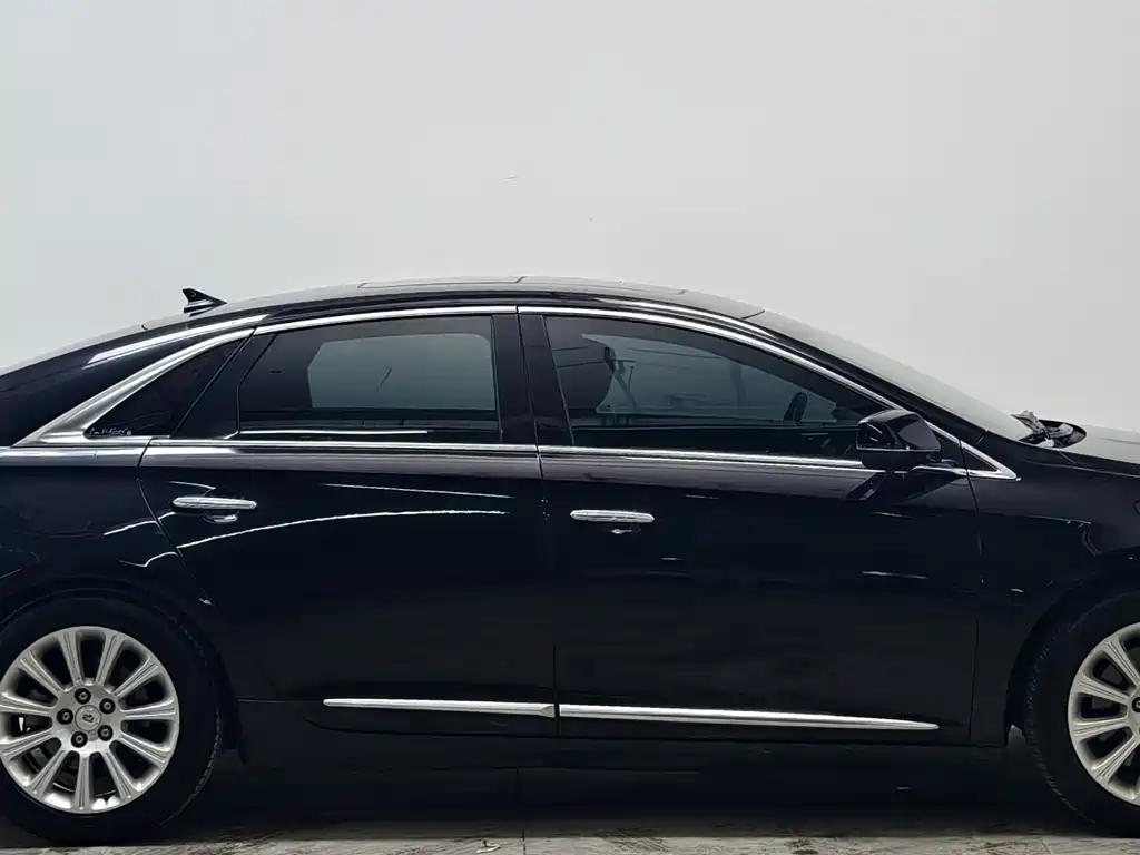 Cadillac XTS — миниатюра 8
