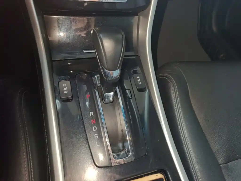 Honda Accord — миниатюра 14