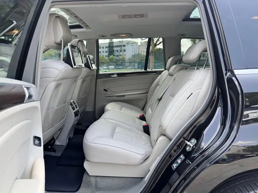 Mercedes-Benz GL-Class — миниатюра 8