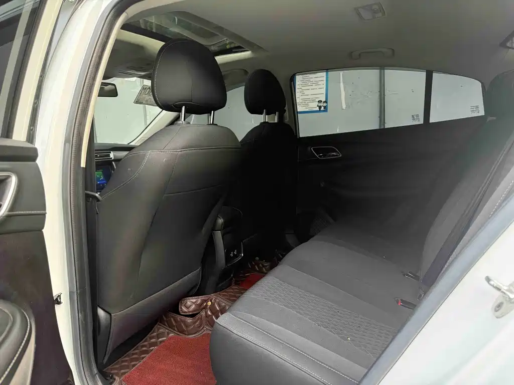 Roewe i5 — миниатюра 5