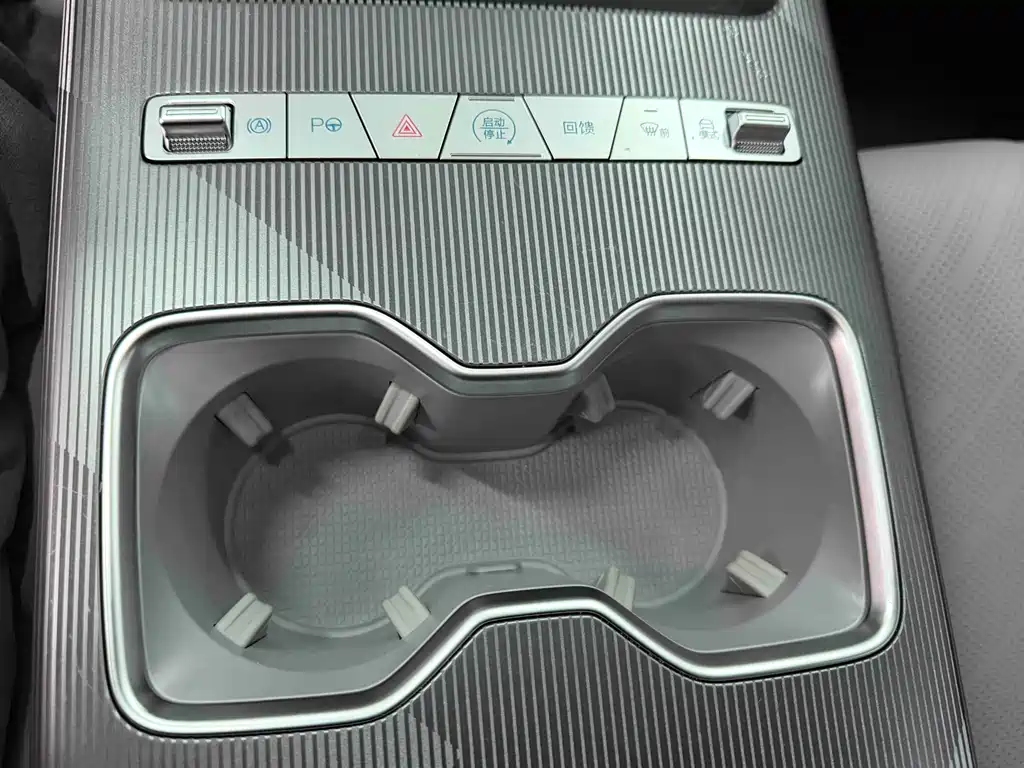 BYD Song Ultra — миниатюра 12