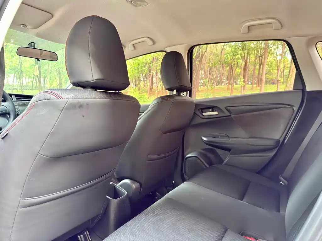 Honda Fit — миниатюра 9