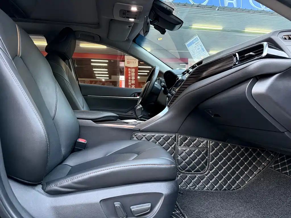 Toyota Camry 2019 2.5G Luxury V