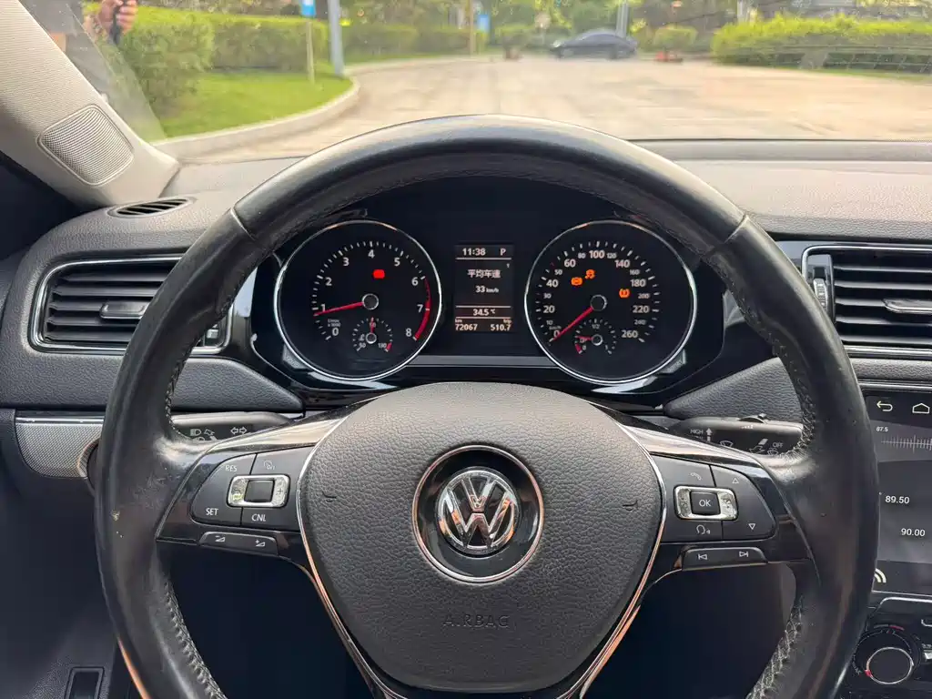 Volkswagen Sagitar — миниатюра 9