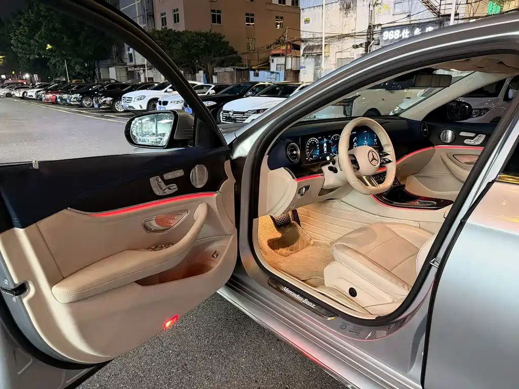 Mercedes-Benz E-Class — миниатюра 4