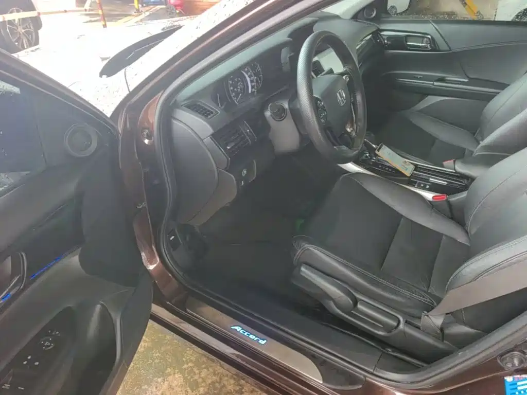 Honda Accord — миниатюра 16
