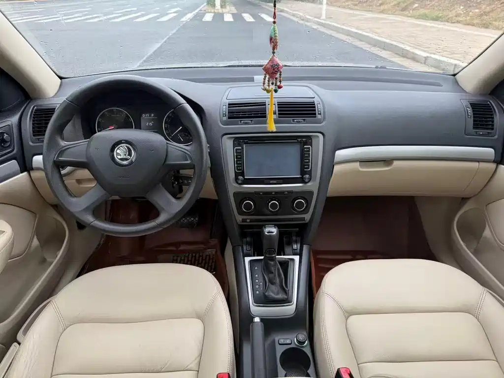 Skoda Octavia — миниатюра 5