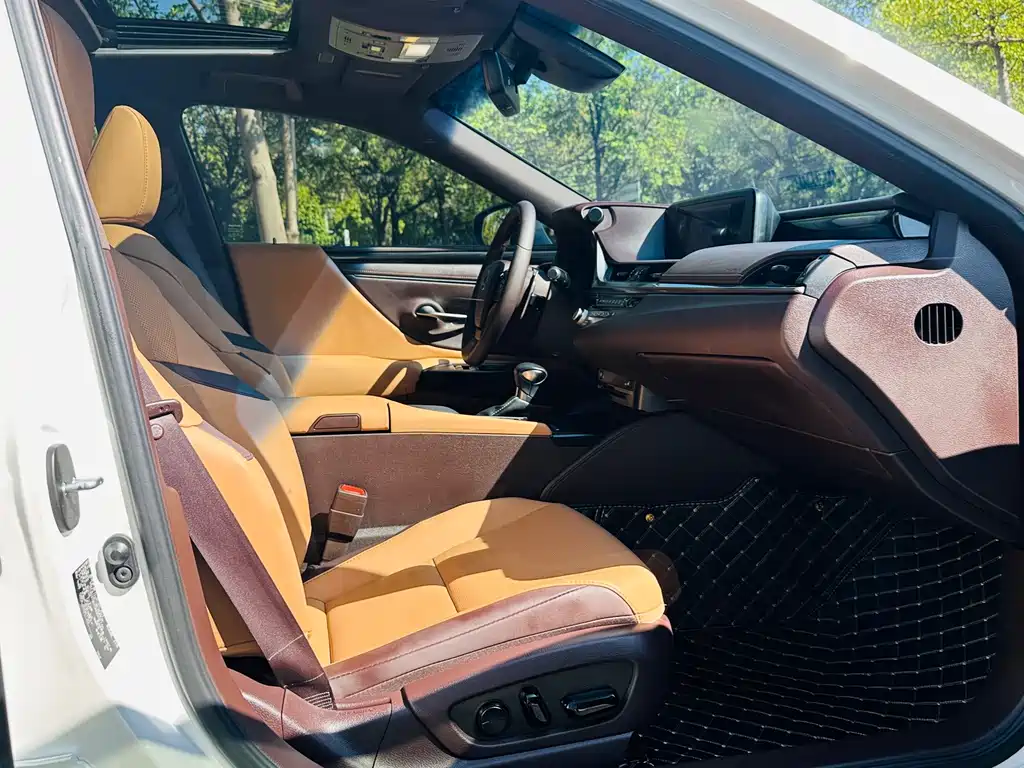 Lexus ES — миниатюра 18