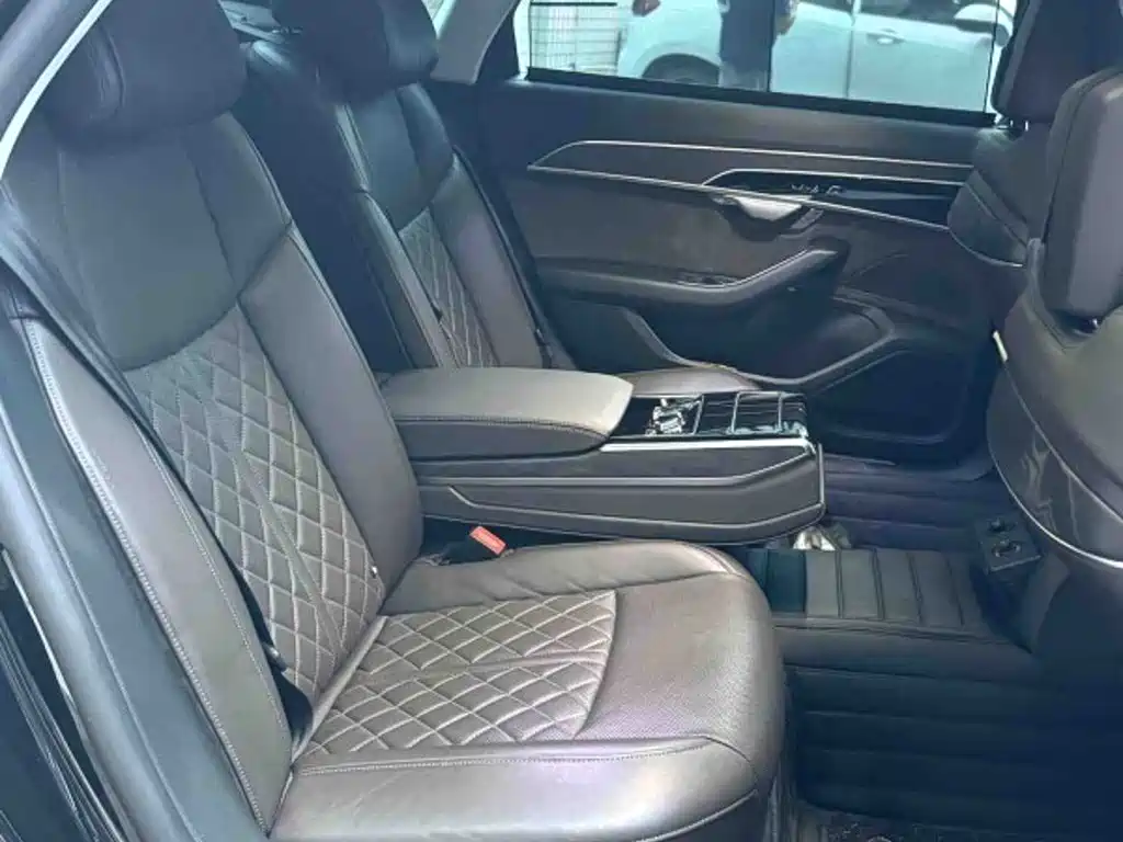 Audi A8 — миниатюра 8