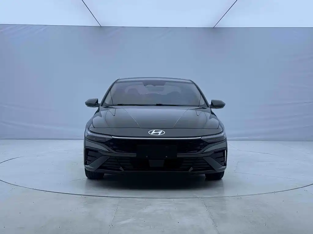 Hyundai Elantra — миниатюра 2