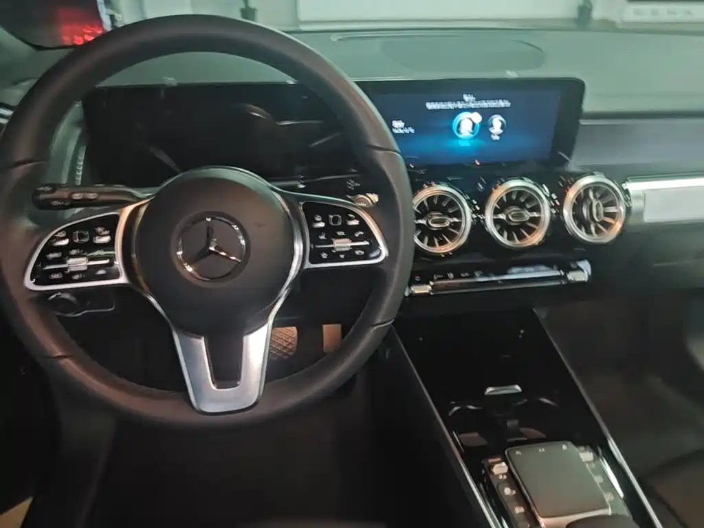 Mercedes-Benz EQB — миниатюра 14