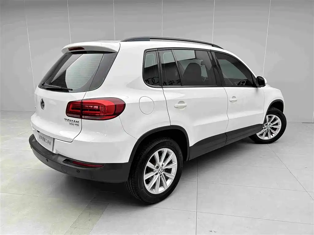 Volkswagen Tiguan — миниатюра 4