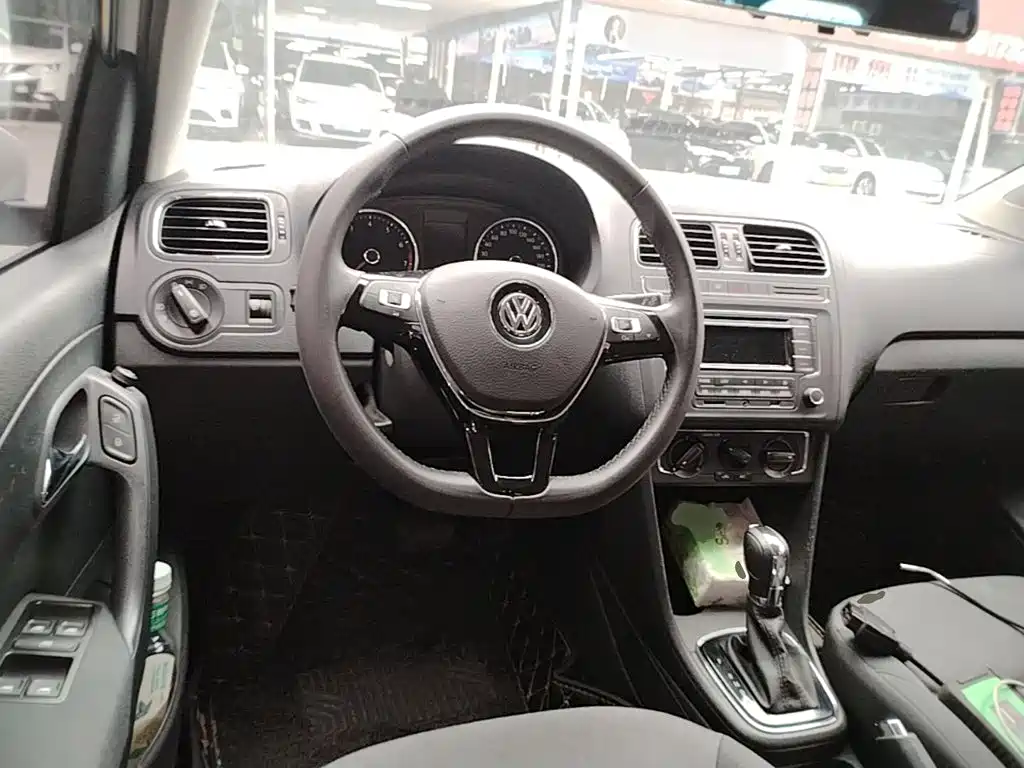 Volkswagen Polo — миниатюра 11