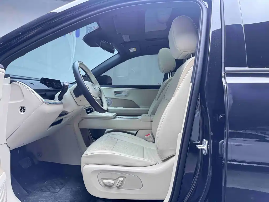 Toyota bZ3X — миниатюра 7