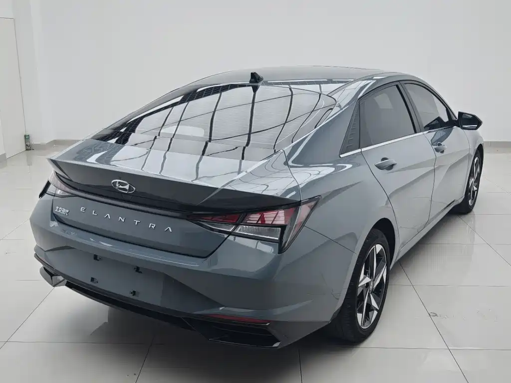 Hyundai Elantra — миниатюра 5