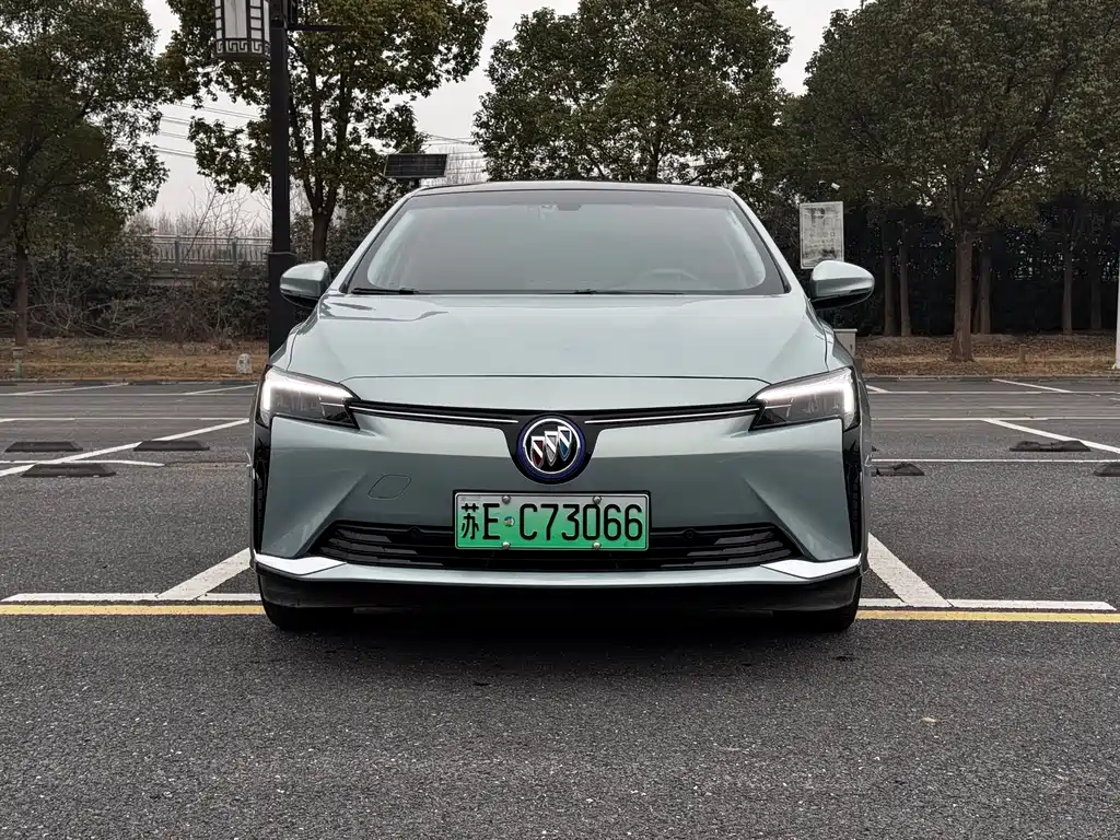 BUICK SLIGHTLY BLUE 6