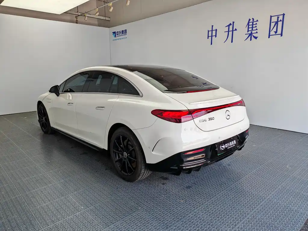 Mercedes-Benz EQE 2022 350