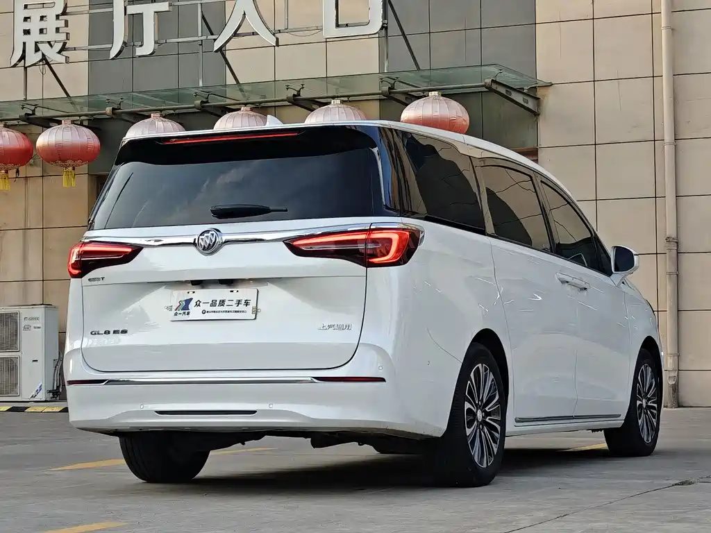 Buick GL8 — миниатюра 7