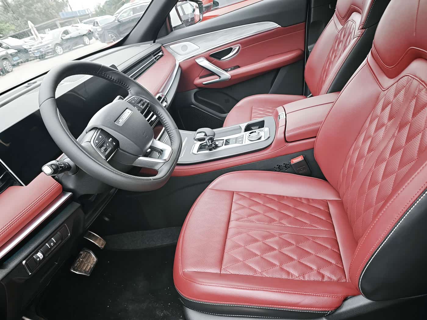 Jetour Jetour X70 PLUS 1.5 л 2024 г. Белый, пробег 15000 км