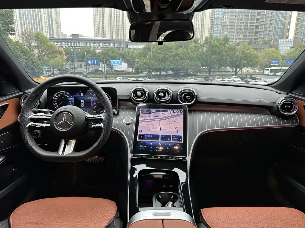 Mercedes-Benz C-Class — миниатюра 11