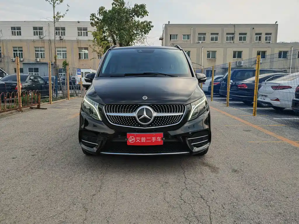 Mercedes-Benz V-Class — миниатюра 2