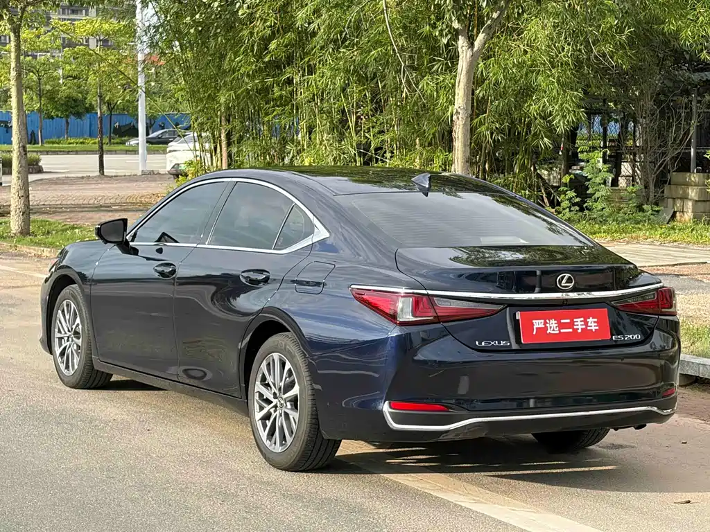 Lexus ES — миниатюра 5