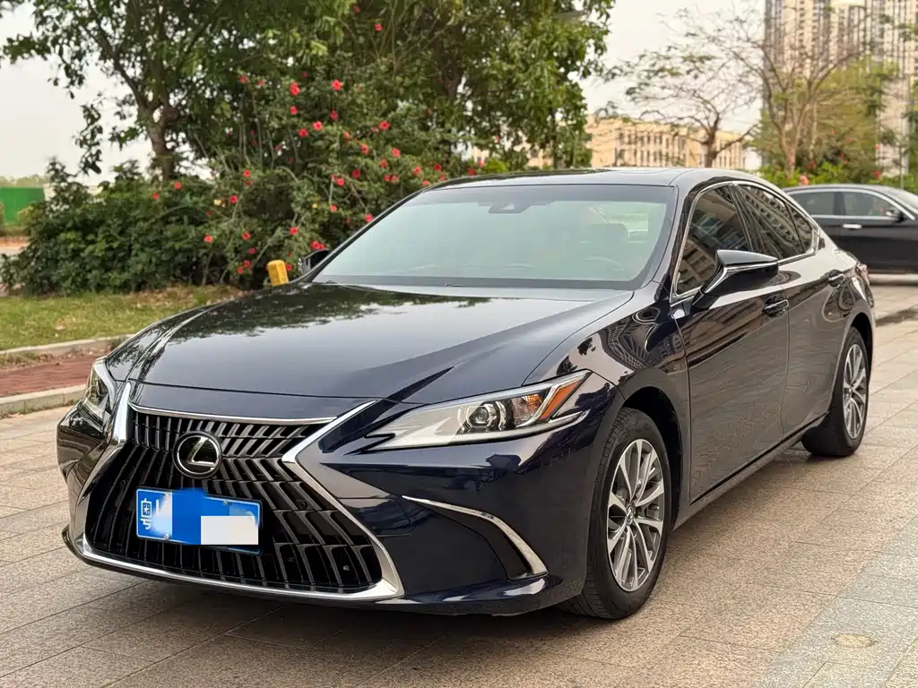 Lexus ES — миниатюра 2