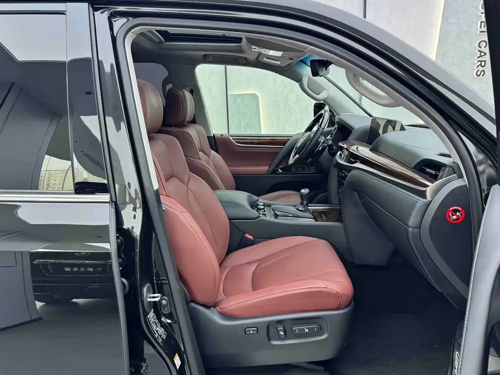 Lexus LX 2019 570 Luxury