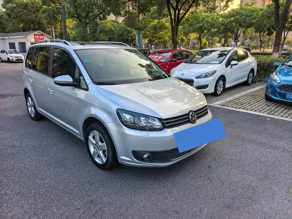 Volkswagen Touran — миниатюра 3