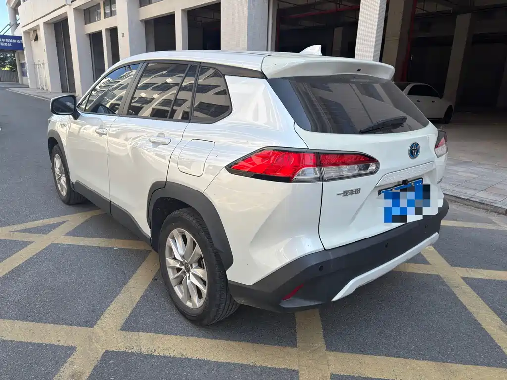 Toyota Corolla Cross — миниатюра 7