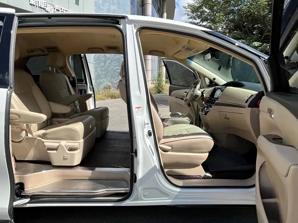 Toyota Previa — миниатюра 19