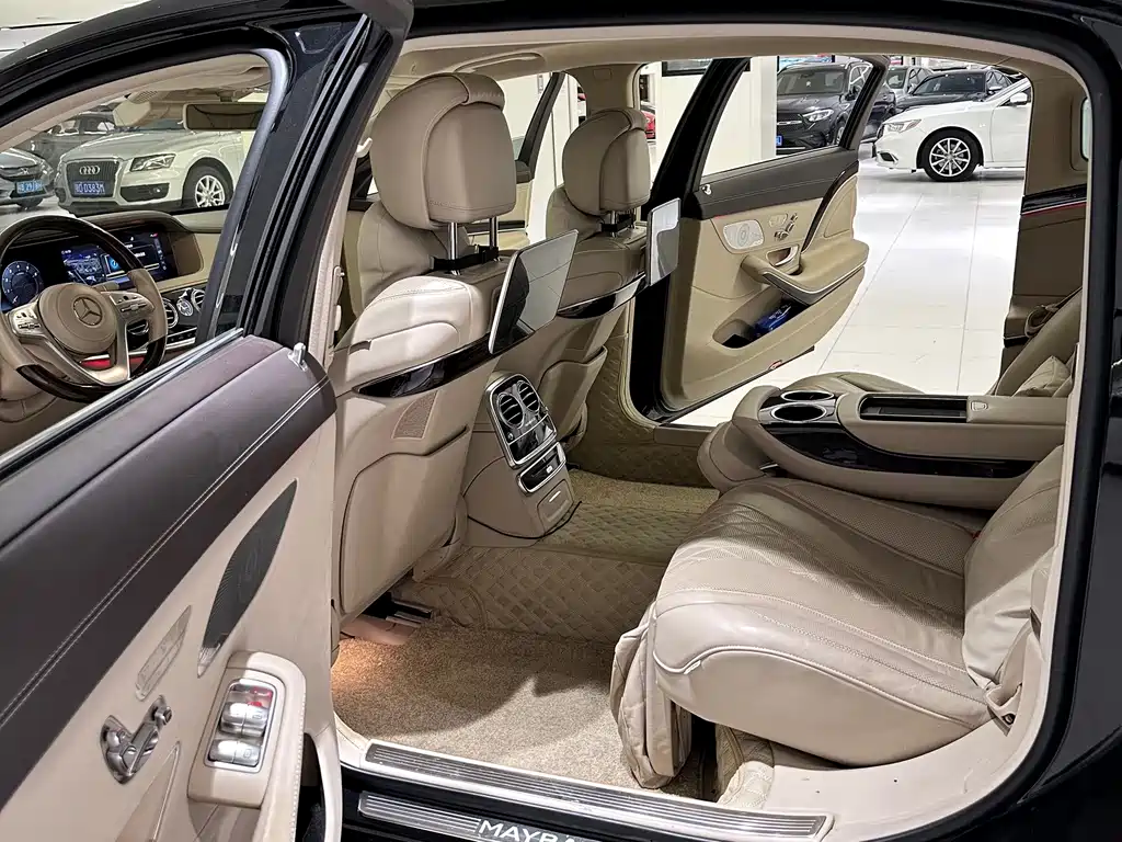 Mercedes-Benz S-Class — миниатюра 8