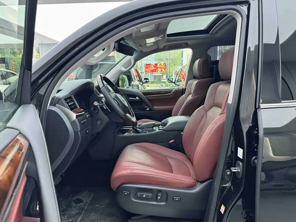 Lexus LX 2019 570 Luxury