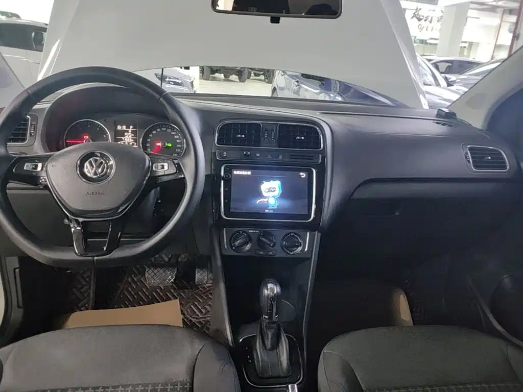 Volkswagen Polo — миниатюра 10