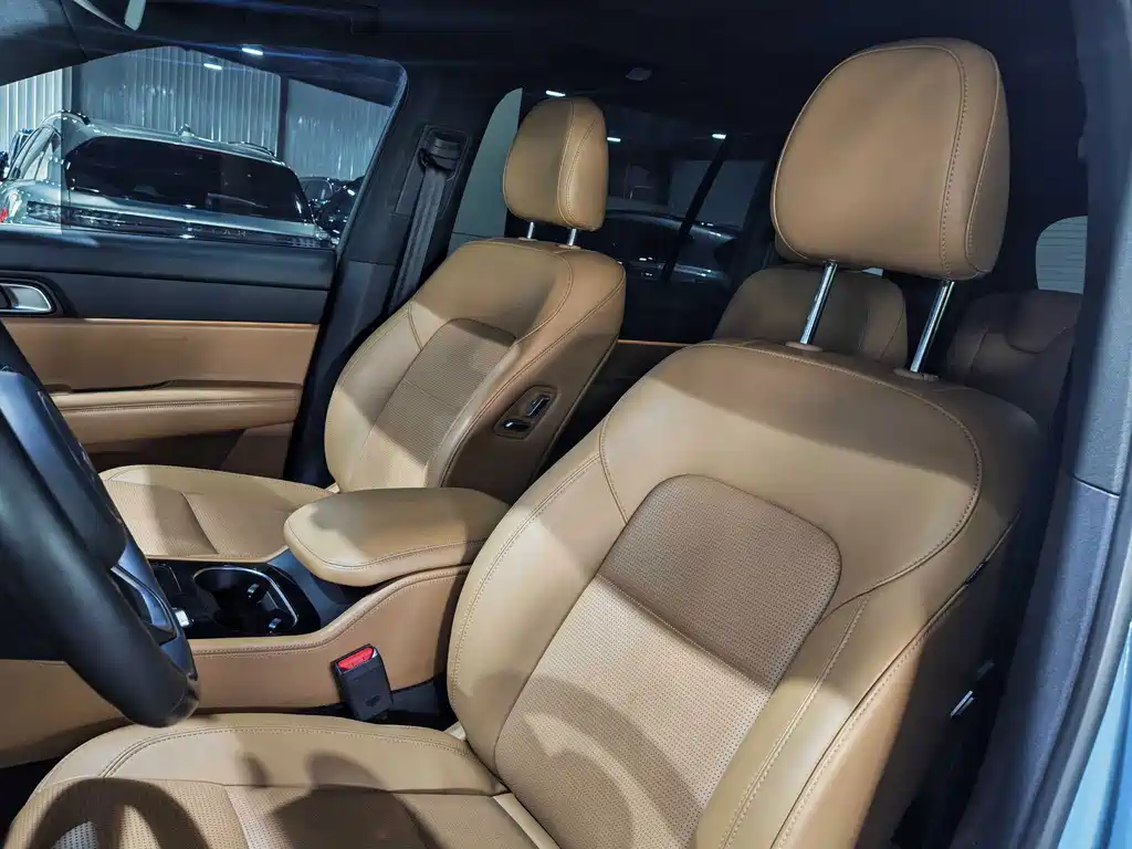 Li Auto Li ONE — миниатюра 8
