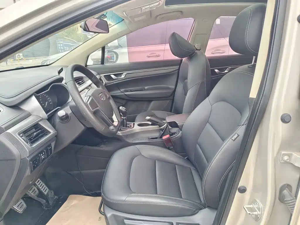 Geely Emgrand GS — миниатюра 3
