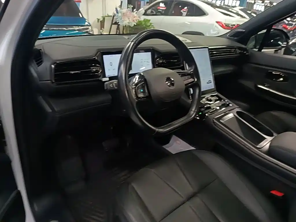 NIO ES8 — миниатюра 10
