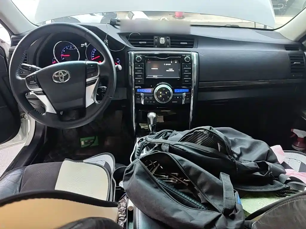 Toyota Reiz — миниатюра 10