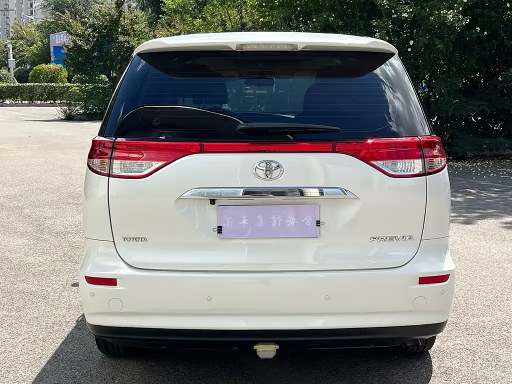 Toyota Previa — миниатюра 5