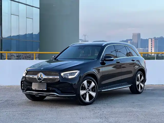 MERCEDES BENZ GLC